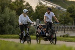 Cube desarrolla la bici que imaginó BMW, una cargo bike eléctrica basculante