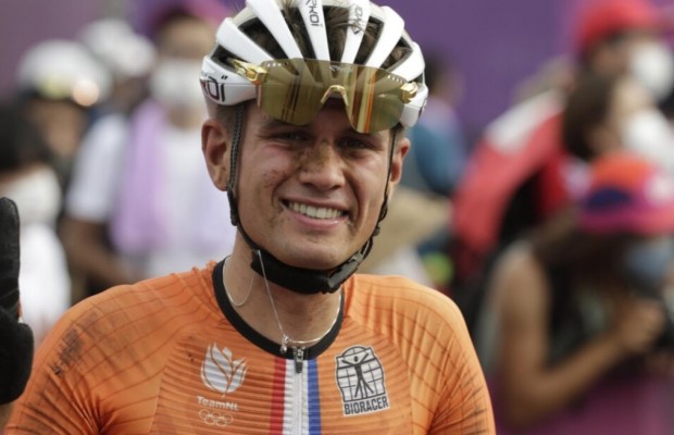 É oficial, Milan Vader assina para o Jumbo Visma e vai competir na estrada e MTB