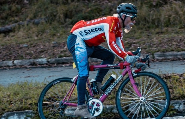 Este ciclista idoso surpreendeu muitos no L'Étape Brasil