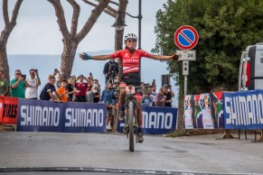 Andreas Seewald and Mona Mitterwallner are crowned 2021 XCM World Champions