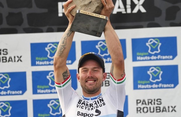 Sonny Colbrelli vence um Paris Roubaix histórico
