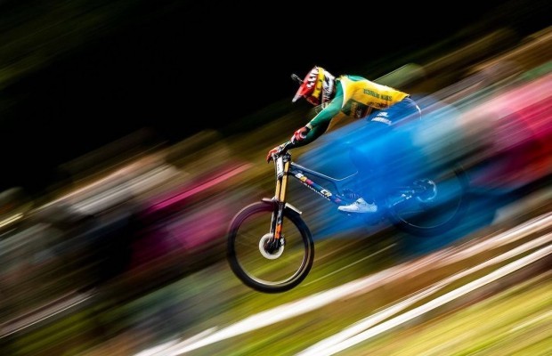 Vídeo com os melhores do Campeonato Mundial de Downhill 2021