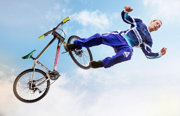 Cannondale e Palace unem Skate e MTB em sua coleção Mad Boy