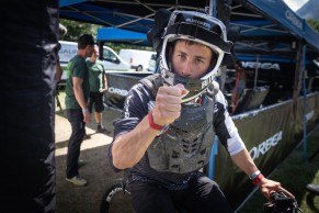 Damien Oton se despede da competição