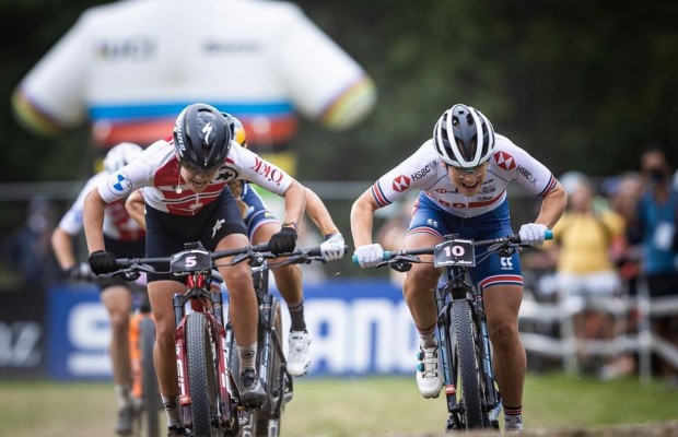 O melhor do primeiro Campeonato Mundial de Short Track em 8 min de vídeo