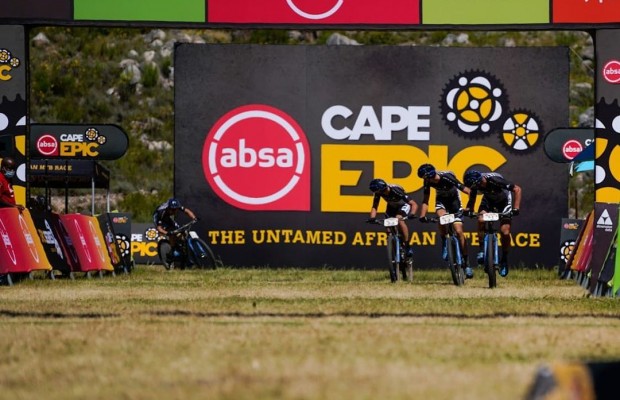 Frey-Stiebjahn y Frei-Stigger ganan la etapa 1 de la Cape Epic 2021, los líderes se mantienen