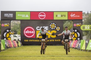 Entrevista con Ibon Zugasti y Oliver Avilés desde la Cape Epic: "Antes se veían MTB rígidas en el top 50 y ahora no encuentras ni una"