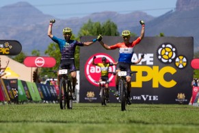 Sarrou-Beers e Frei-Stigger vencem o Absa Cape Epic 2021
