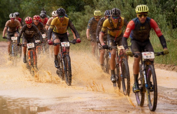 Video com o melhor da Etapa 6 do Cape Epic