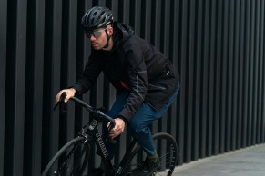 MAAP Transit Apparel, ropa funcional para el día a día con y sin bici
