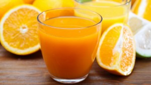 ¿Se le van las vitaminas al zumo de naranja?