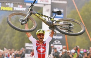 Da queda de Van der Poel ao arco-íris de Schurter: 5 chaves para a temporada masculina de XCO
