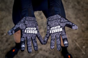 Monkey Grip apresenta sua primeira coleção de luvas para MTB