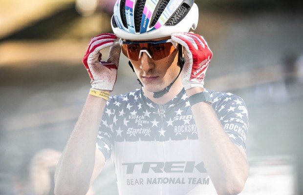 El ciclista sub-23 Riley Amos se une al Trek Factory Racing