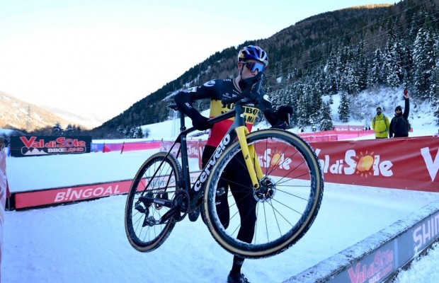 Van Aert also dominates on snow and wins the Val Di Sole CX World Cup