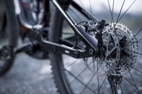 Nova MMR X-BOLT: tecnologia de ponta e total carbono