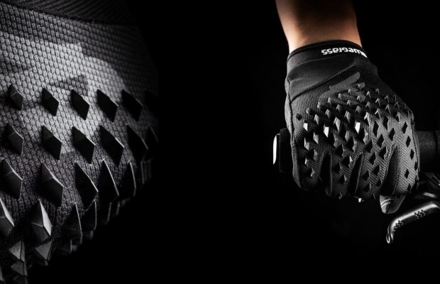 Luvas Bluegrass Prizma 3D com proteções minimalistas