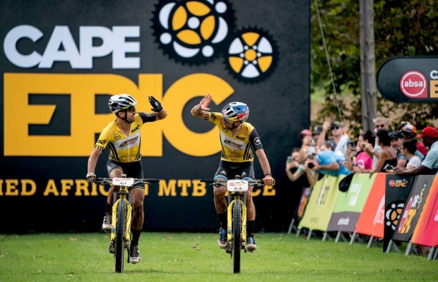 Nino Schurter e Lars Forster vão para Cape Epic 2022
