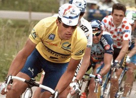 Idade e ciclismo profissional: cada vez ganham mais jovens e mais velhos