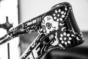 Edición especial Día de los Muertos para la Nukeproof de Sam Hill