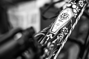 Edición especial Día de los Muertos para la Nukeproof de Sam Hill