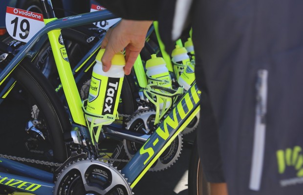 Como limpar garrafas de ciclismo