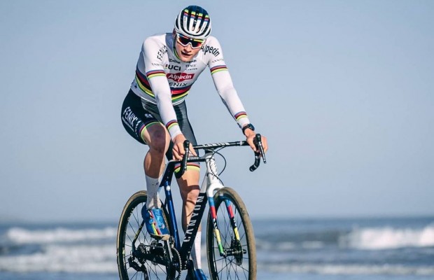Van der Poel retorna para a bicicleta