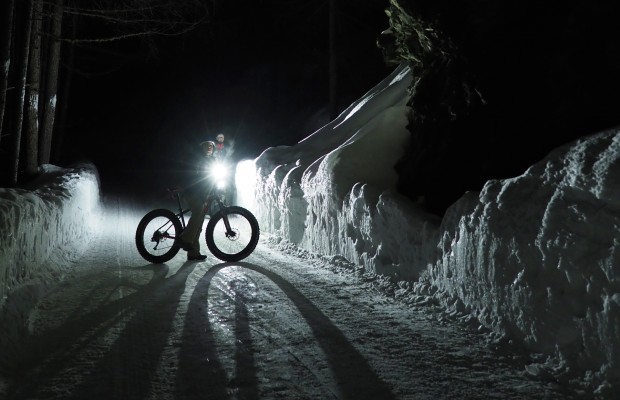Dicas para pedalar à noite