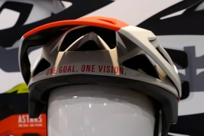 alpinestars casco xco mountain bike frontal