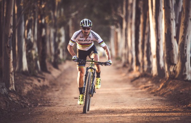 O treino intervalado de Nino Schurter