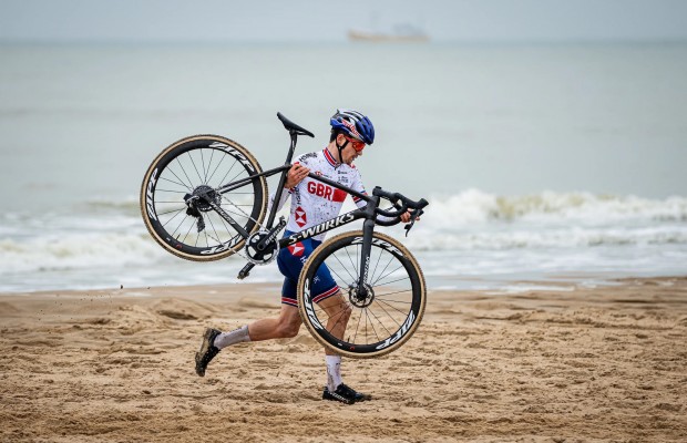 Tom Pidcock aceita desafio da Nike e passará a correr logo após o Mundial CX