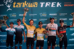 Nino Schurter y Colombo repiten victoria y ganan la etapa 2 de la Tankwa Trek