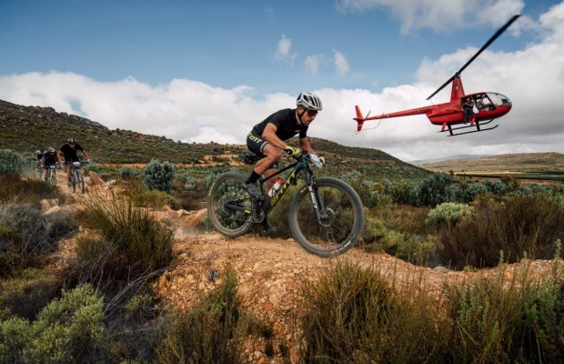 Nino Schurter vence com Filippo Colombo a primeira etapa do Tankwa Trek