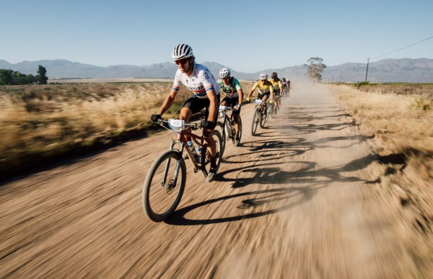 A Toyota Specialized vence a etapa rainha apesar de ficar sem bateria no cambio