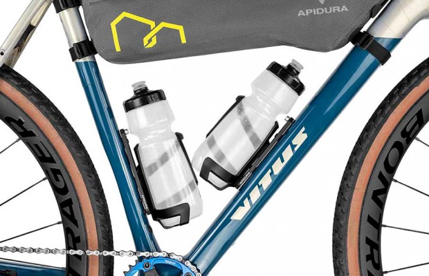 Este adaptador de Apidura permite ajustar cualquier bidón en cualquier bici
