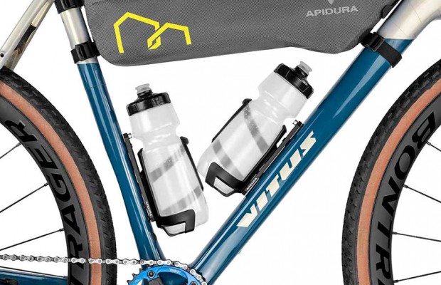 Este adaptador Apidura permite ajustar qualquer garrafa em qualquer bicicleta