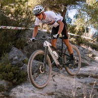 Hatherly surprises and wins in Chelva in front of a World Cup squad