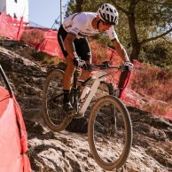 Hatherly surprises and wins in Chelva in front of a World Cup squad