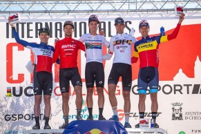 Hatherly da la sorpresa y gana en Chelva ante una parrilla de Copa del Mundo