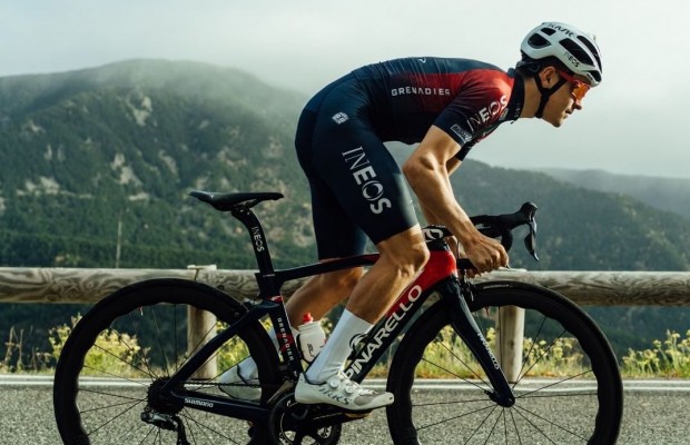 Tom Pidcock inicia sua temporada de estrada