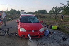Ocho ciclistas atropellados en Lorca por un conductor