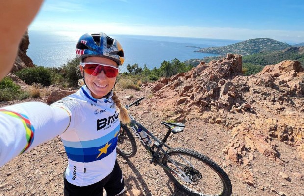 Pauline Ferrand-Prevot insinua que estará no Cape Epic 2022