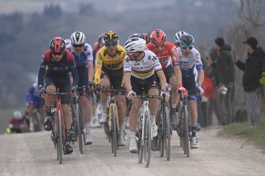 Strade Bianche 2022 grupo