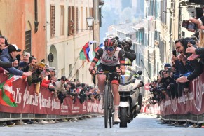 Pogacar Siena Strade Bianche 2022
