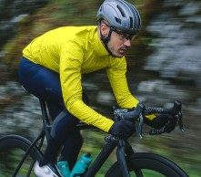 SRAM compra la marca de ropa Velocio