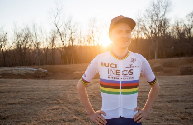 Tom Pidcock renovará com INEOS e pode entrar no Top 3 dos ciclistas mais bem pagos