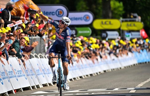 Van der Poel regressa à competição