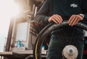 Pirelli P ZERO RACE 4S, el nuevo neumático cuatro estaciones y el primero Made in Italy