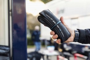 Pirelli P ZERO RACE 4S, el nuevo neumático cuatro estaciones y el primero Made in Italy