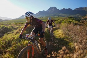 Cape Epic 2022: Seewald-Stosek win stage 1, change of leaders, more problems for SCOTT SRAM